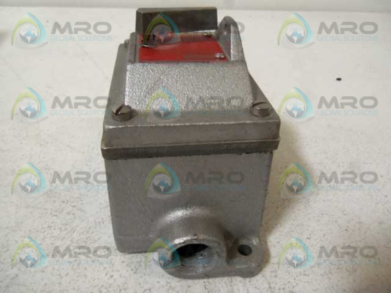 CROUSE-HINDS EDSC2130 3-WAY SNAP SWITCH  NSMP