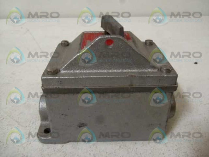 CROUSE-HINDS EDSC2130 3-WAY SNAP SWITCH  NSMP