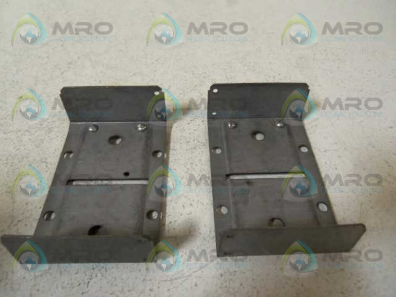 LOT OF 2 WIREMOLD G-4001 COUPLING GALVANIZED NSMP