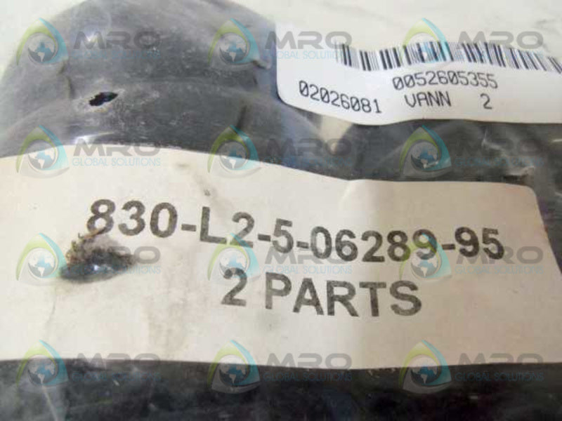 LOT OF 2 830-L2-5-06289-95 SPRING UNMP