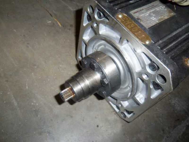 INDRAMAT 112B-2-GD-4-B/130-A-2/I00625/S013 MOTOR  UNMP