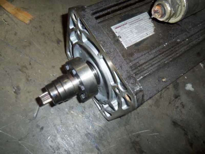 INDRAMAT 112B-2-GD-1-B/130-A-2/I00625/S013 MOTOR  UNMP