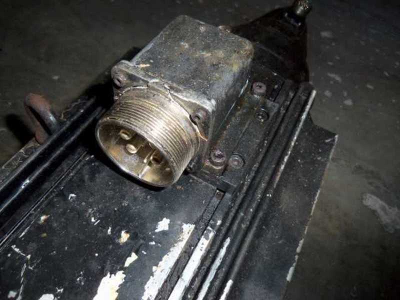 INDRAMAT 112D-0-ED-4-C/130-A-2/WI520/S018 BRUSHLESS SERVO MOTOR  UNMP