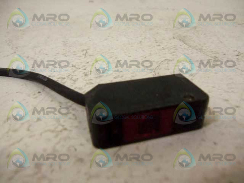 KEYENCE PZ-M52 PHOTOELECTRIC SENSOR  UNMP