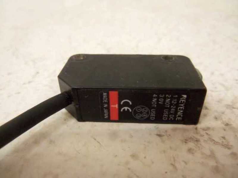 KEYENCE PZ-M52 PHOTOELECTRIC SENSOR  UNMP