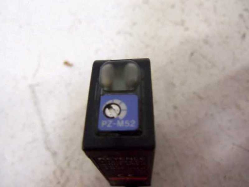 KEYENCE PZ-M52 PHOTOELECTRIC SENSOR  UNMP
