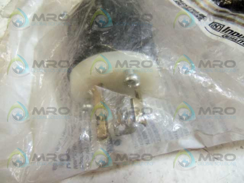 LEVITON 4770-C PLUG  NSMP