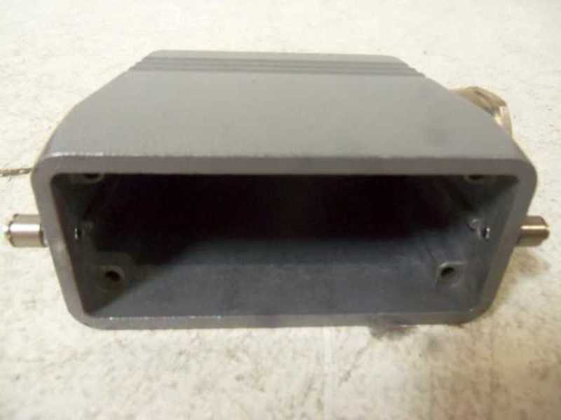 PHOENIX CONTACT 1771561 SLEEVE HOUSING  NSNP