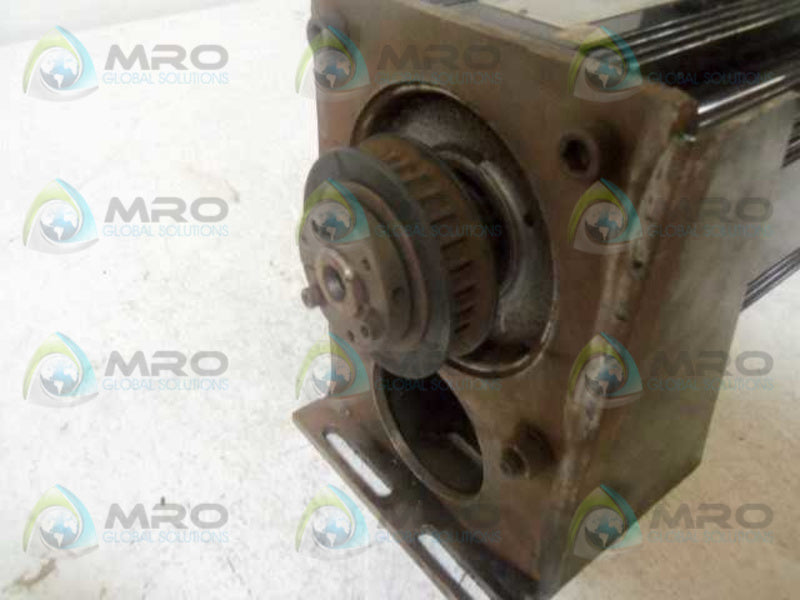 INDRAMAT 090A-0-RD-3-C/110-A-0/S001 BRUSHLESS SERVO (AS PICTURED)  UNMP