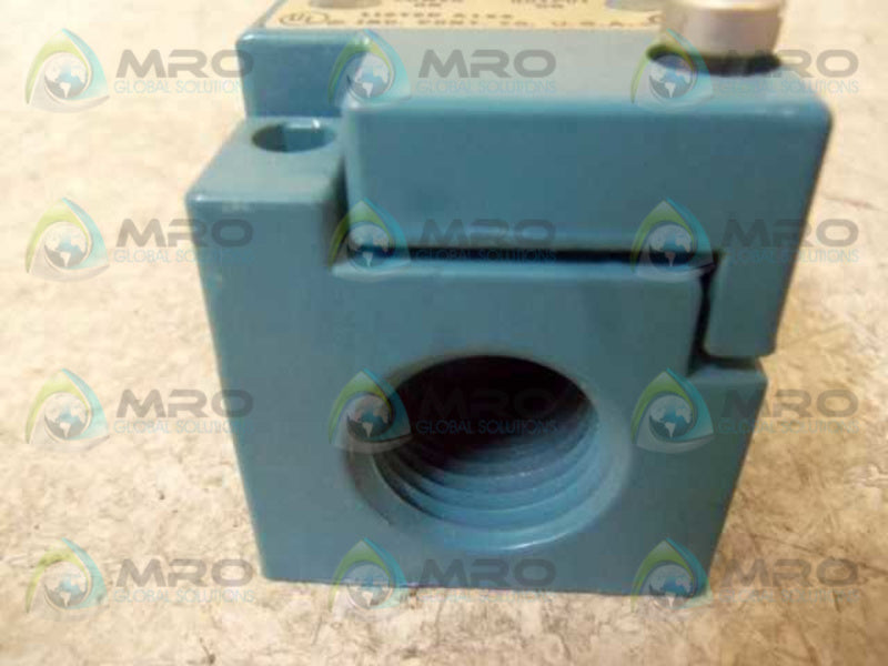 MICRO SWITCH LYT02C-2S NSMP
