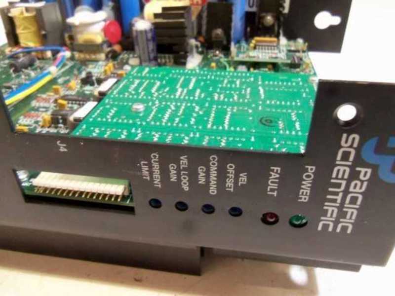 PACIFIC SCIENTIFIC SC403-002-T3 SERVO MOTOR DRIVE (AS IS)  UNMP