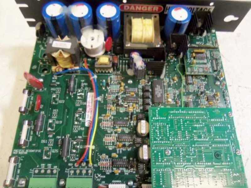 PACIFIC SCIENTIFIC SC403-002-T3 SERVO MOTOR DRIVE (AS IS)  UNMP