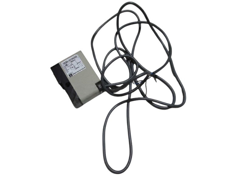 TELEMECANIQUE XUG-H04313 PHOTOELECTRIC SENSOR  NSNP