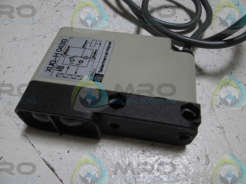 TELEMECANIQUE XUG-H04313 PHOTOELECTRIC SENSOR  NSNP