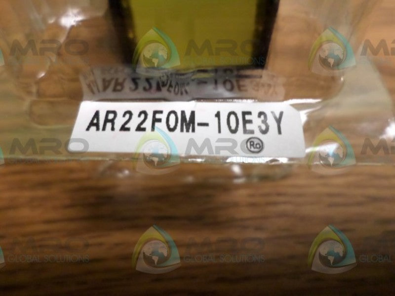 LOT OF 2 FE AR22F0M-10E3Y  NSMP