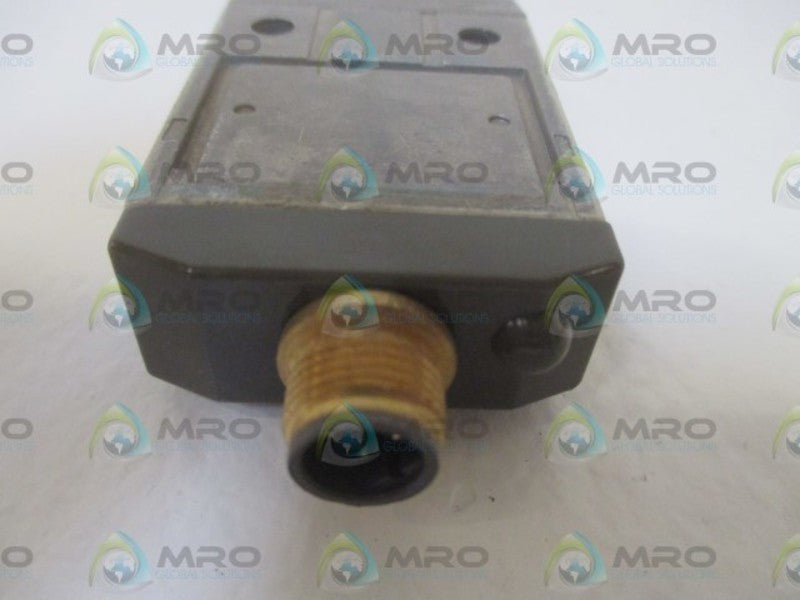 OMRON D4CC-1032 UNMP