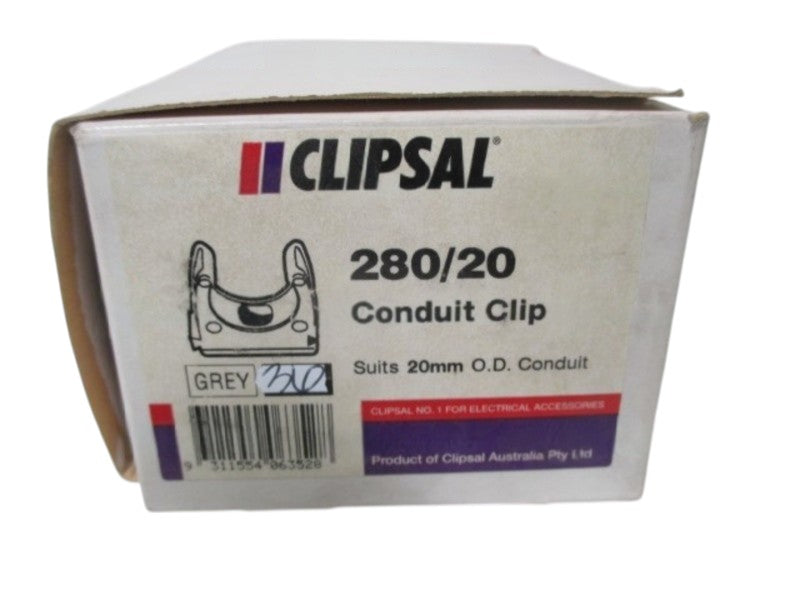 LOT OF 32 CLIPSAL 280/20 CONDUIT CLIP NSMP