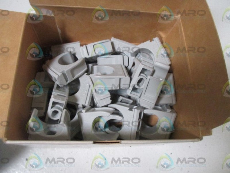 LOT OF 32 CLIPSAL 280/20 CONDUIT CLIP NSMP