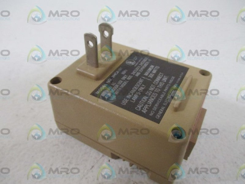 GENERAL ELECTRIC 2HCA101 LAMP MINDER  UNMP