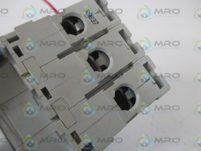 MERLIN GERIN 24151 CIRCUIT BREAKER 32A  UNMP