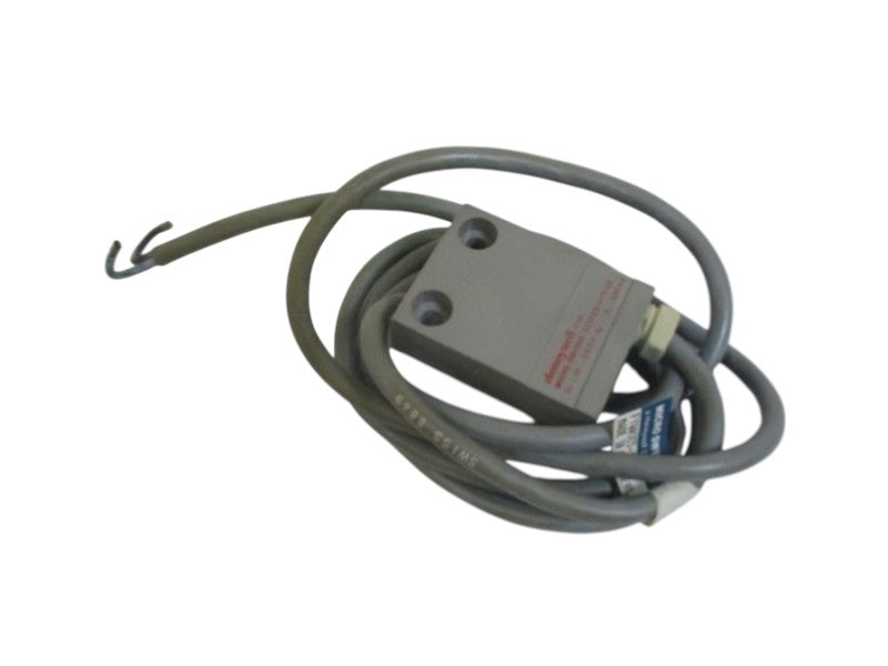 MICRO SWITCH FYWA3C5-1 PROXIMITY SENSOR  NSNP