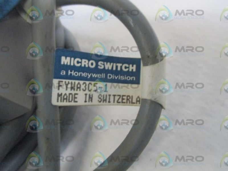 MICRO SWITCH FYWA3C5-1 PROXIMITY SENSOR  NSNP