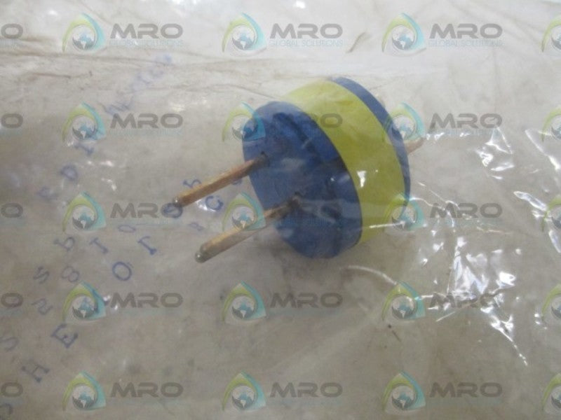 LOT OF 2 AMPHENOL 10-825810-22P CONNECTOR NSNP IN A FACTORY BAG