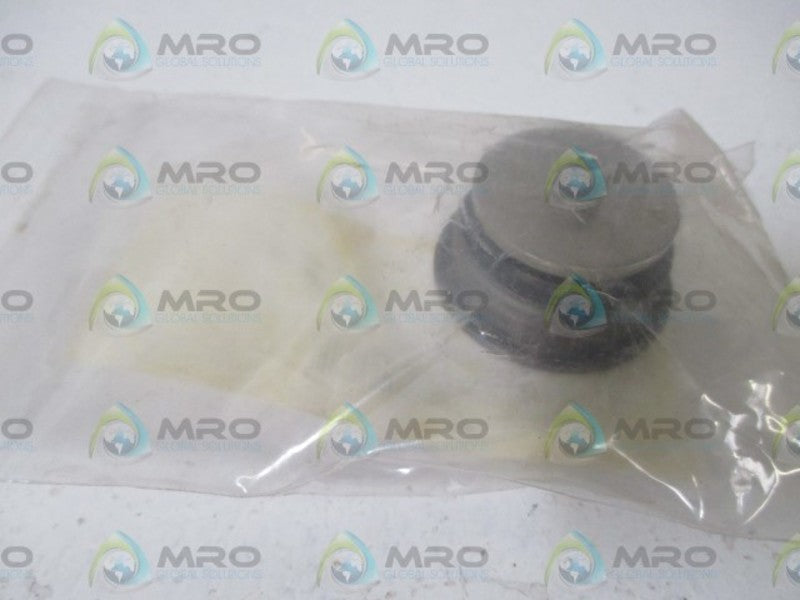 LOT OF 6 020-24800 VALVE ASSEMBLY NSNP IN A BAG