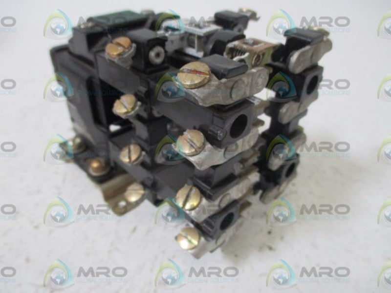 ALLEN BRADLEY 700-B440B020 SER.A AC RELAY  UNMP