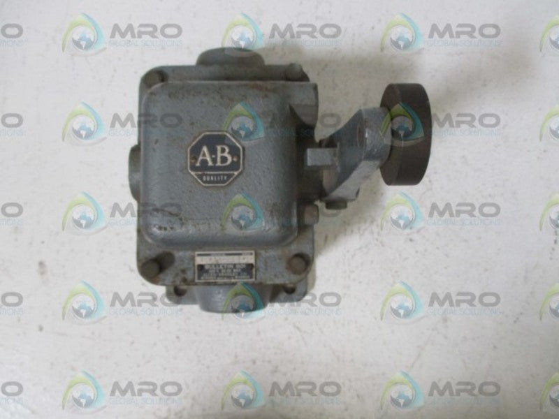 INDUSTRIAL SPARE PART ASK14-21 LIMIT SWITH WITH ROLLER LEVEL  UNMP