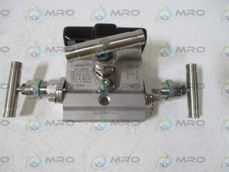 SWAGELOK SS-M3NBF8-FL MANIFOLD VALVE  NSNP