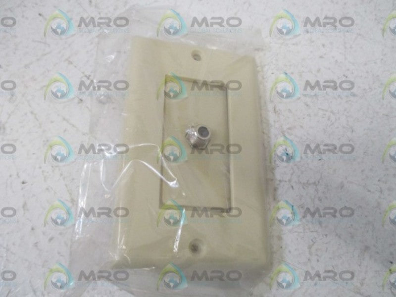 LOT OF 9 GC ELE. 32-3061-BU D?COR COAX WALL PLATE(BOX AS PICTURED)NSMP