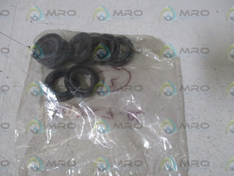 LOT OF 8 BEARING & TRANSMISSION 20X35X07DL NSNP IN A FACTORY BAG