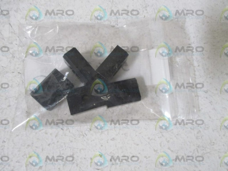 LOT OF 5 57-6851B FAB, LE, CLAMP PIVOT, TS NSNP IN A BAG