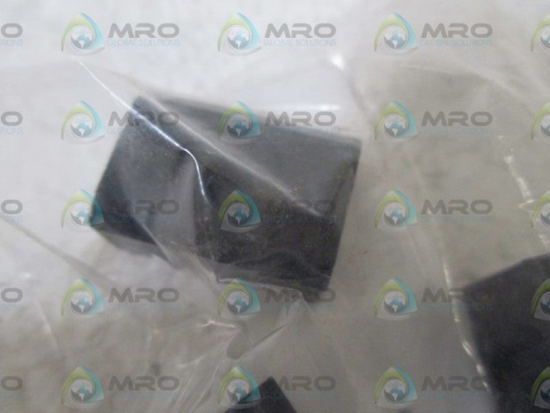 LOT OF 5 57-6851B FAB, LE, CLAMP PIVOT, TS NSNP IN A BAG