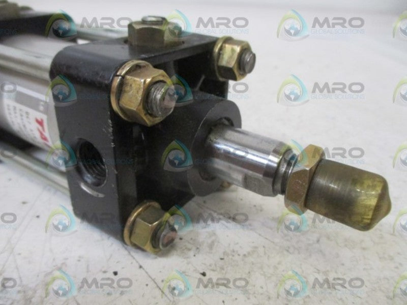TAIYO CA40B25-BC-XZ-17-X PNEUMATIC CYLINDER  UNMP