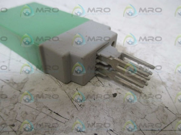 LOT OF 2 PHOENIX CONTACT 2823667 RELAY CONNECTOR NSMP