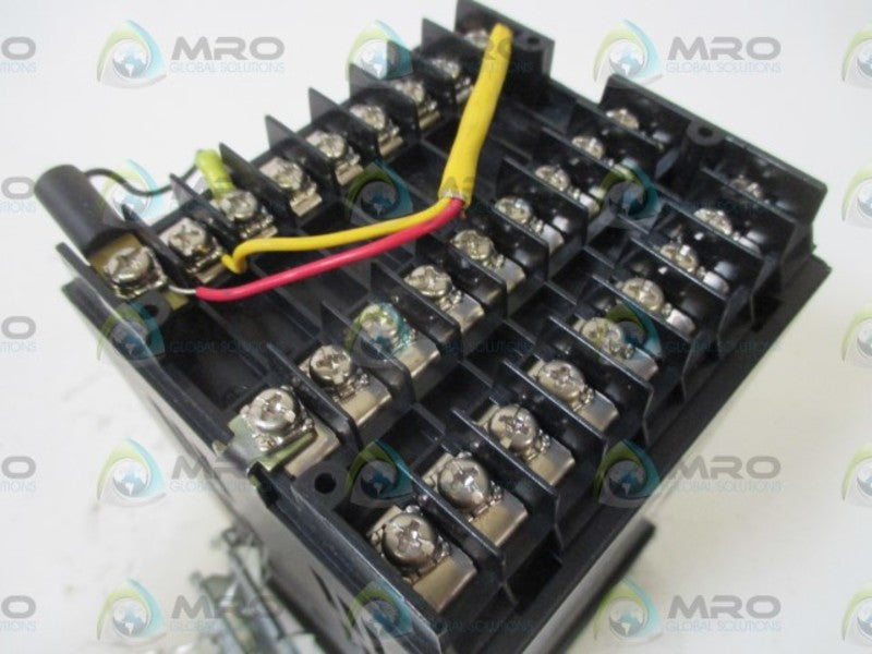 HONEYWELL DC330B-E0-000-20-000000-00-0 UNMP