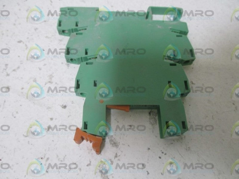 LOT OF 2 PHOENIX CONTACT PLC-BSC-120OUC/21 NSNP