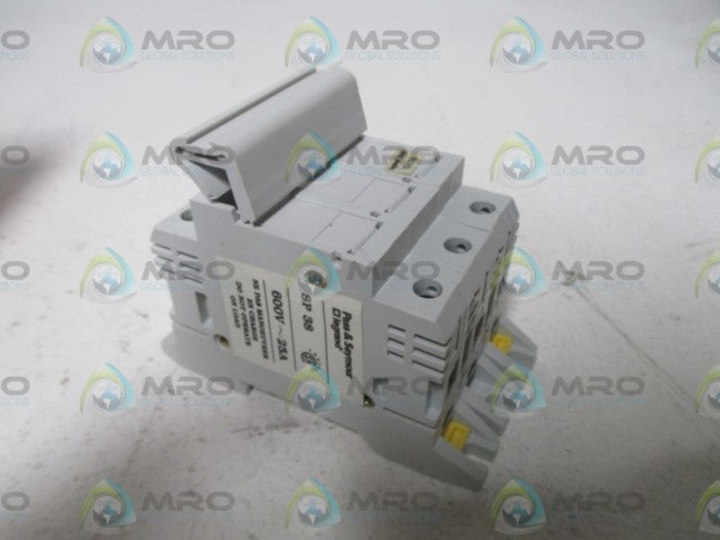 LOT OF 3 LEGRAND 21404 NSMP