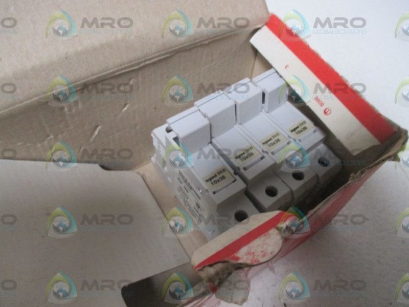 LOT OF 4 LEGRAND 21401 NSMP
