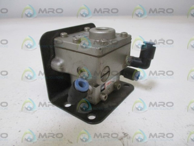 SMC VR2100 W/VM13 SOLENOID VALVE UNMP