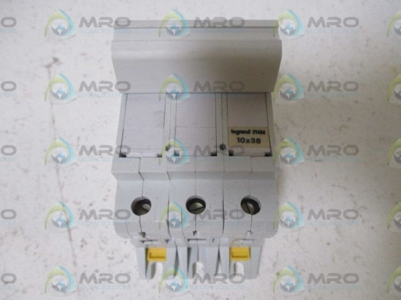 LOT OF 2 LEGRAND 21404 FUSE HOLDER  NSMP