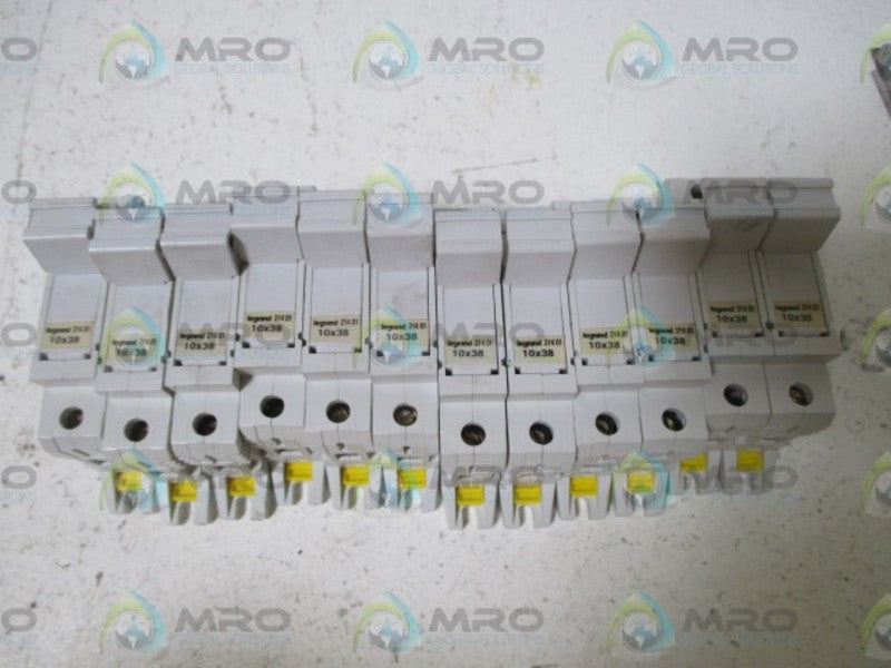 LOT OF 12 LEGRAND 21401 FUSE HOLDERUNMP
