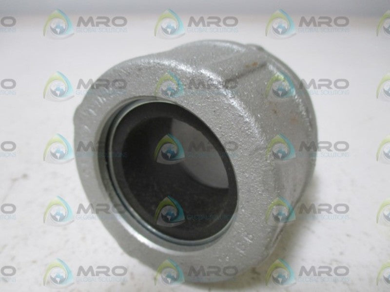 CROUSE-HINDS CGB6913 STRAIGHT BODY MALE THREAD  NSMP