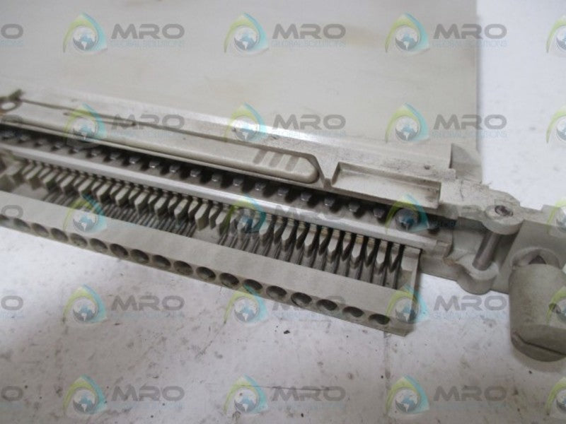 SIEMENS SIMATIC S5 6ES5420-4UA12 DIGITAL INPUT  UNMP