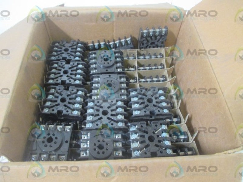 LOT OF 46 AMPHENOL 86-29-870 NSMP