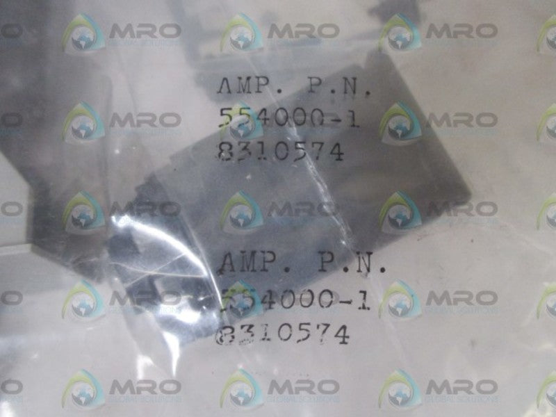 LOT OF 8 AMP. P.N. 554000-1 CONNECTOR KIT NSNP IN A FACTORY BAG