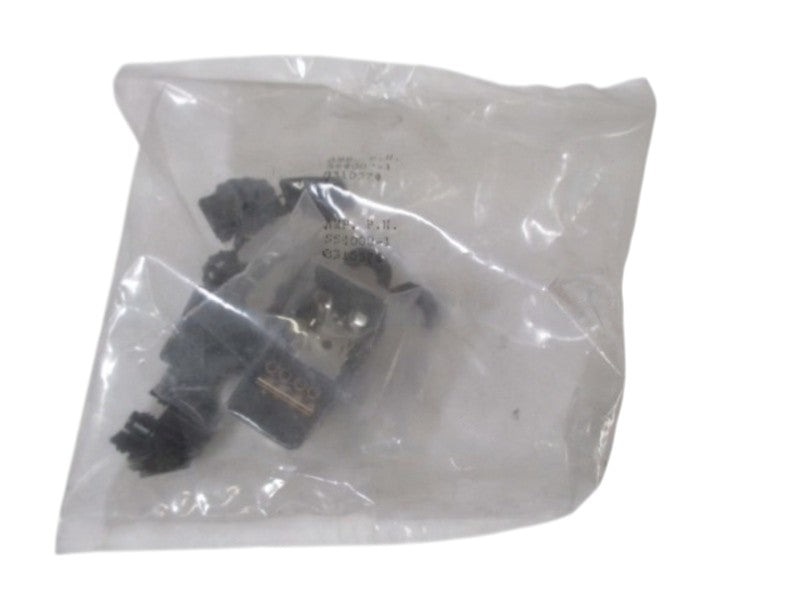 LOT OF 6 AMP. P.N. 554000-1 CONNECTOR KIT NSNP IN A FACTORY BAG