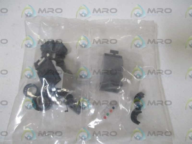 LOT OF 6 AMP. P.N. 554000-1 CONNECTOR KIT NSNP IN A FACTORY BAG
